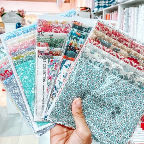 my-11134207-7qukx-lg7ht5735pyi1b.webp 100 Cotton Fabric Floral Fabric Scrap Pack Bundle Patchwork Quilting DIY Craft Fabric