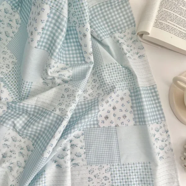 180 × 140cm Floral Cotton Fabric – 100% Cotton Printed Fabric for Sewing & Home Décor