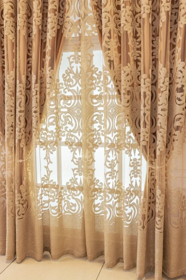 100 × 200cm Classic Floral Jacquard Blackout Curtain – Polyester Eyelet Window Drape (1 Panel)